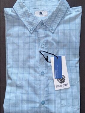 Men’s Light Blue Plaid Button-Down Shirt